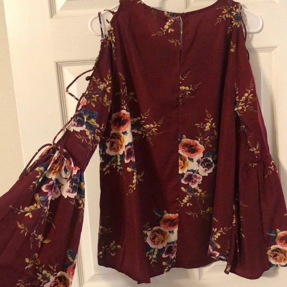 Brand new long sleeve floral top - Picture 7 of 8
